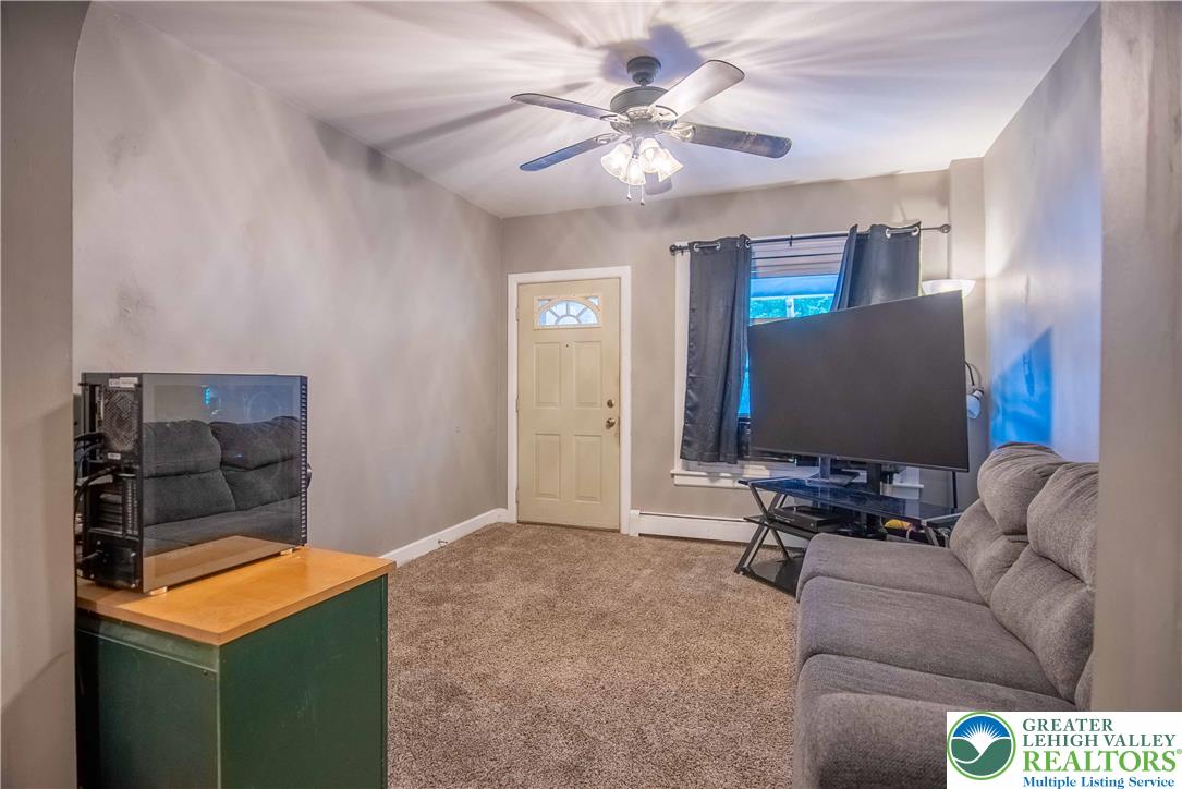 1940 Glendale Avenue Property Photo 4