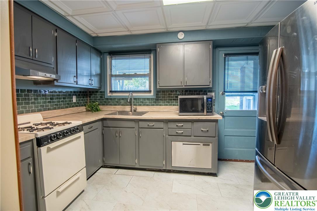 1940 Glendale Avenue Property Photo 7