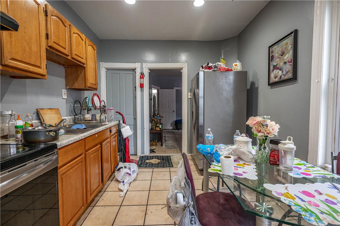 1138 West Maple Street Property Photo 7
