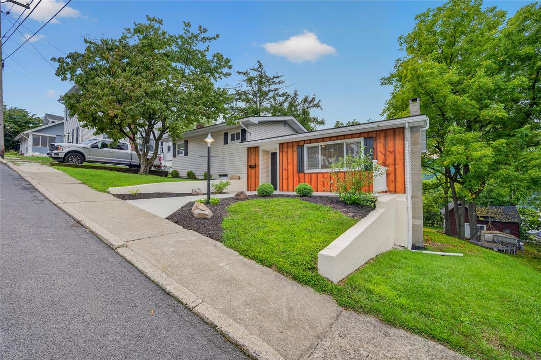 636 Snyder Street Property Photo 4