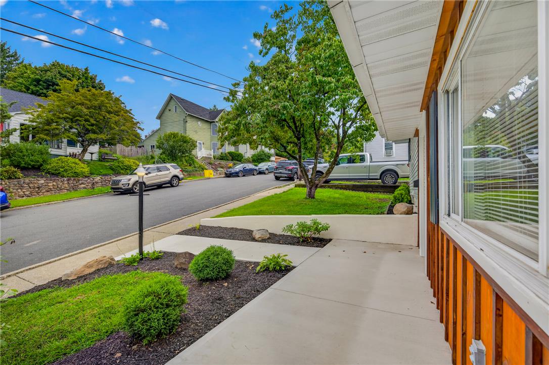 636 Snyder Street Property Photo 8