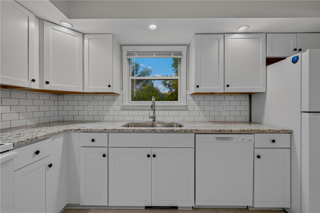 636 Snyder Street Property Photo 26