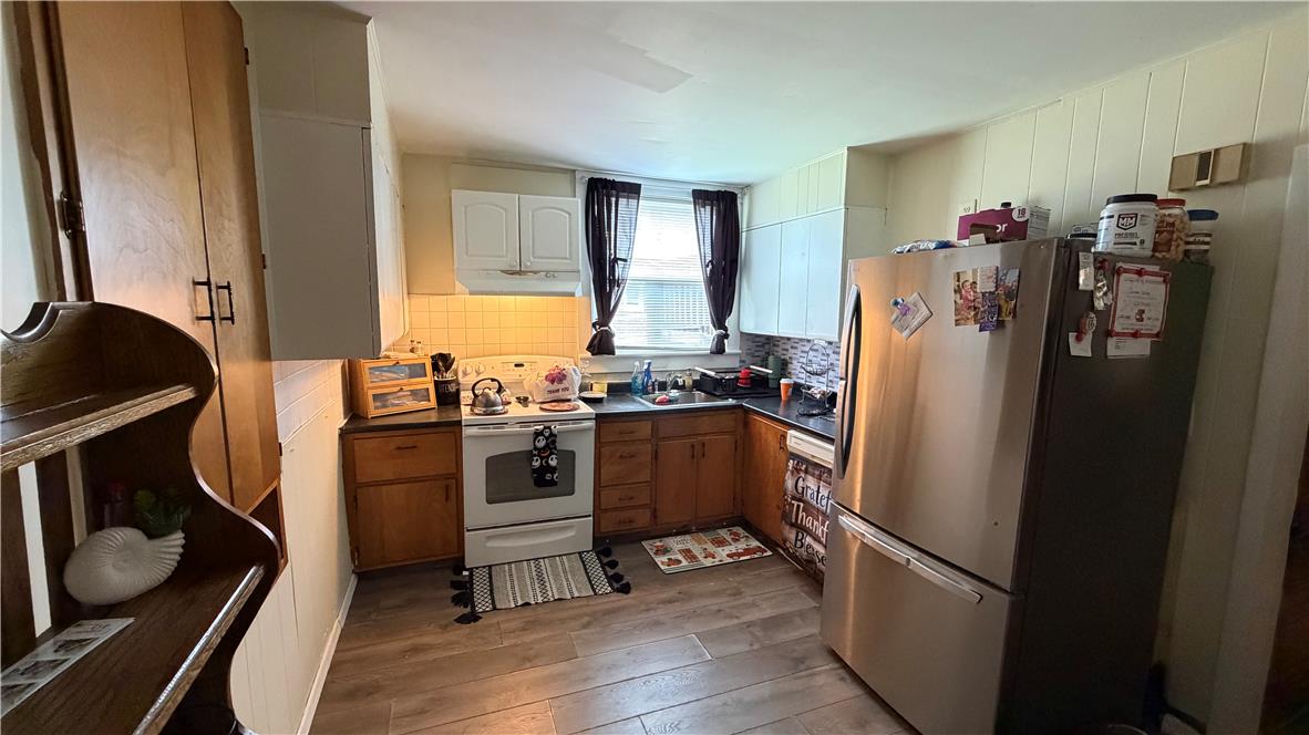 263 Lincoln Street Property Photo 6