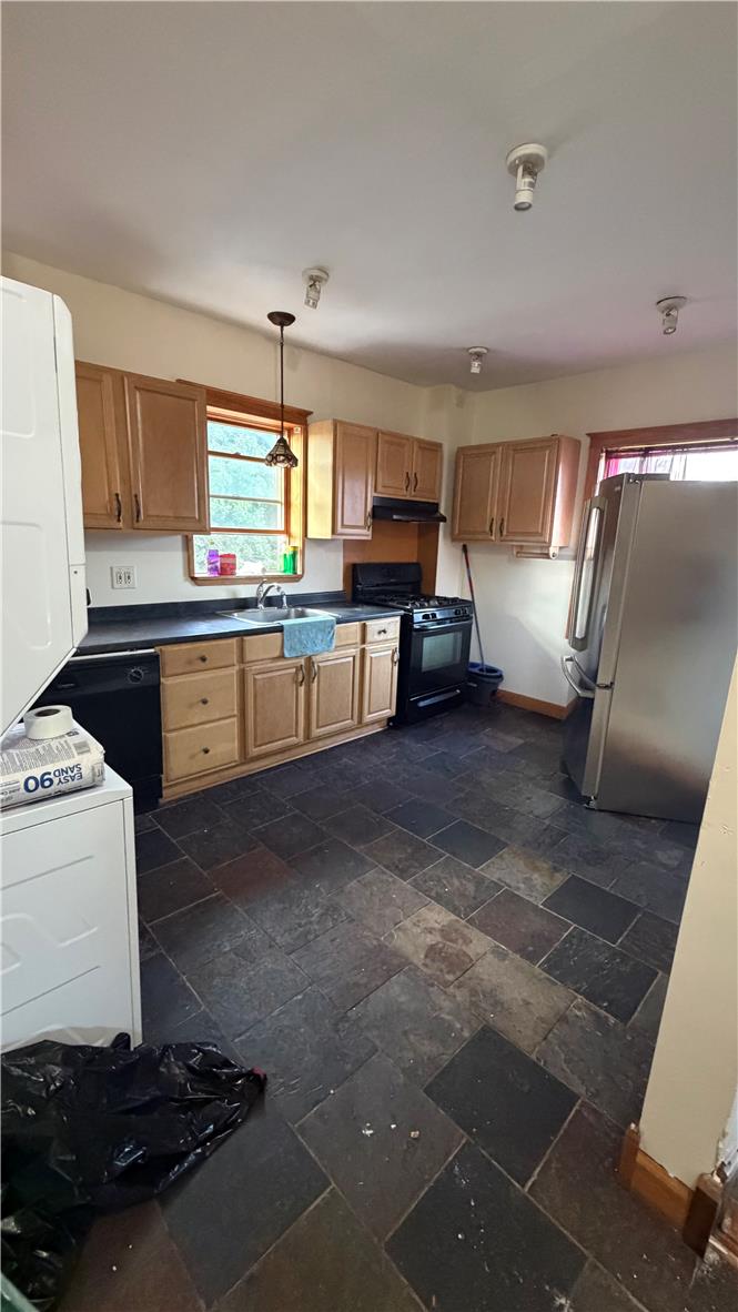 263 Lincoln Street Property Photo 10