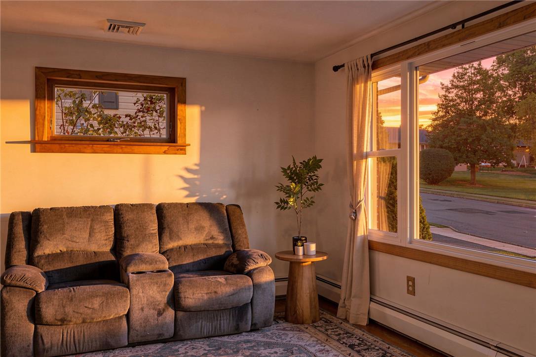 230 Pine Street Property Photo 7
