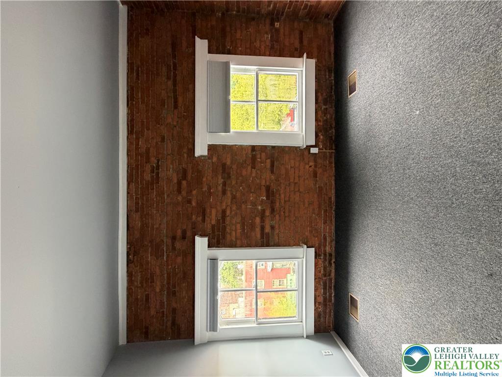 11 South 2nd Street 12 Property Photo 17