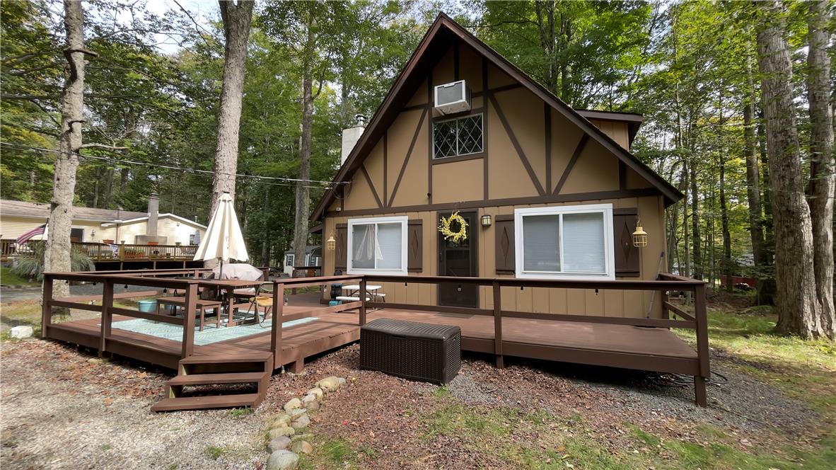 136 Tomhickon Trail Property Photo 1