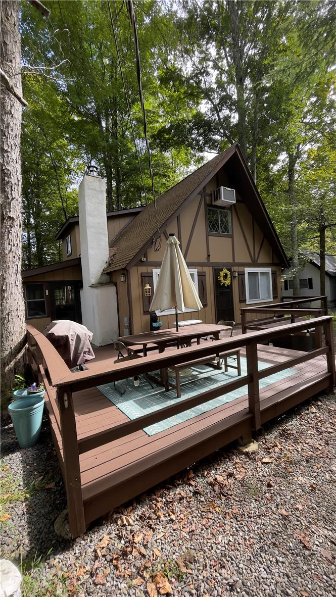 136 Tomhickon Trail Property Photo 2