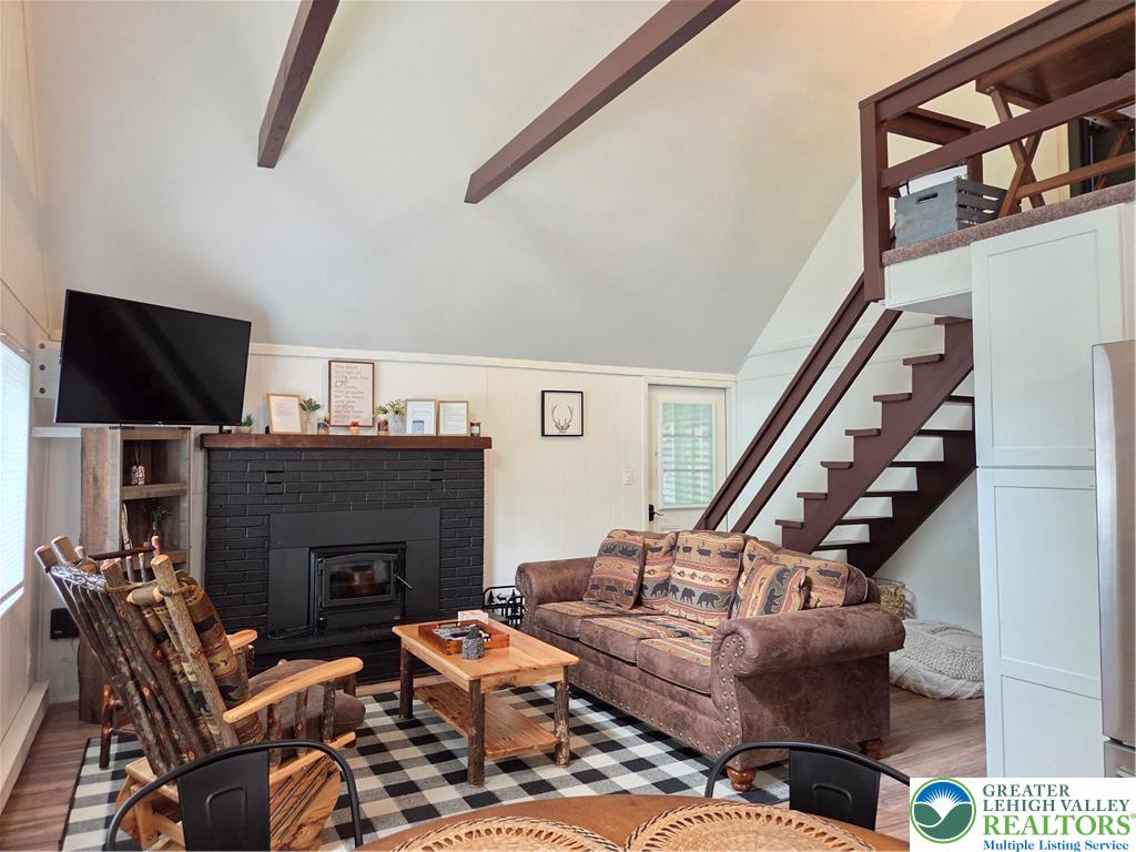 136 Tomhickon Trail Property Photo 5