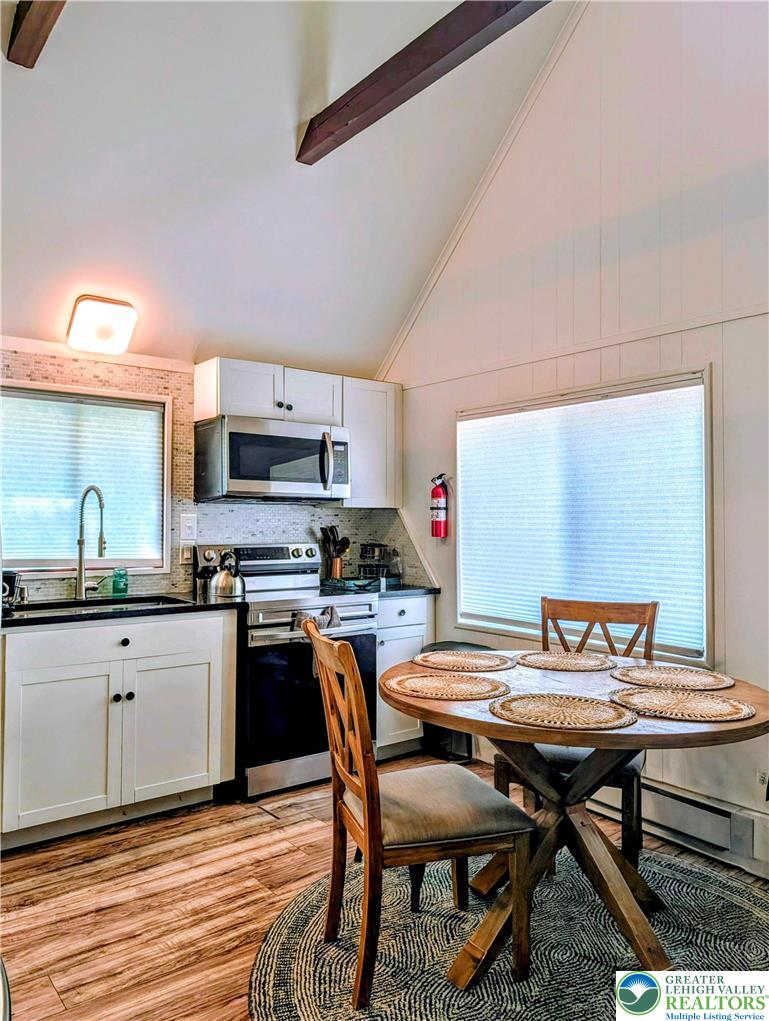 136 Tomhickon Trail Property Photo 6