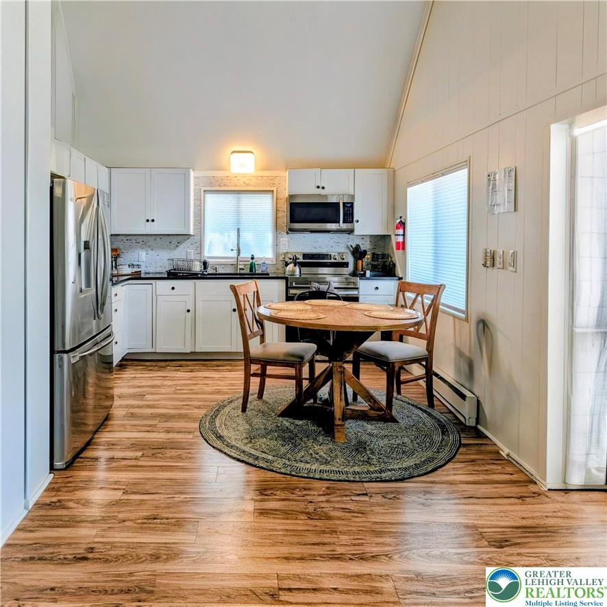 136 Tomhickon Trail Property Photo 8