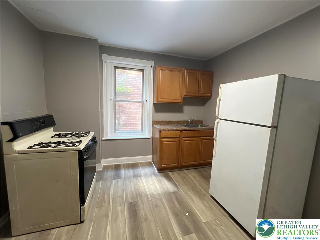 1012 Evans Street 1 Property Photo 6