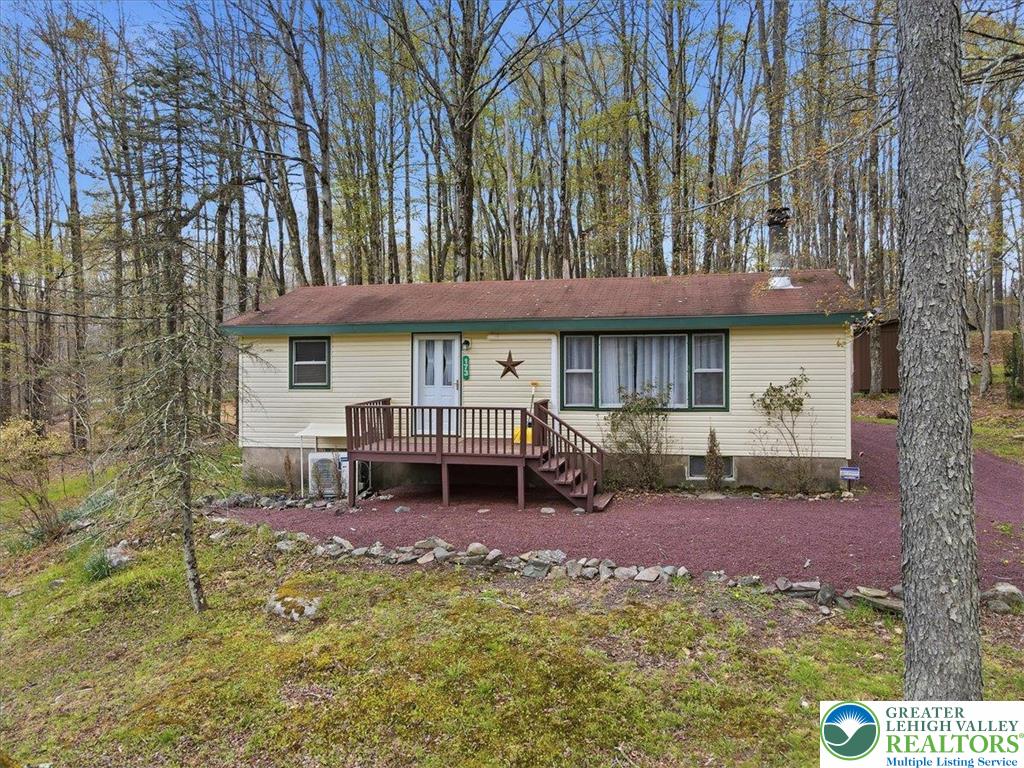 173 Bushkill Drive Property Photo 1