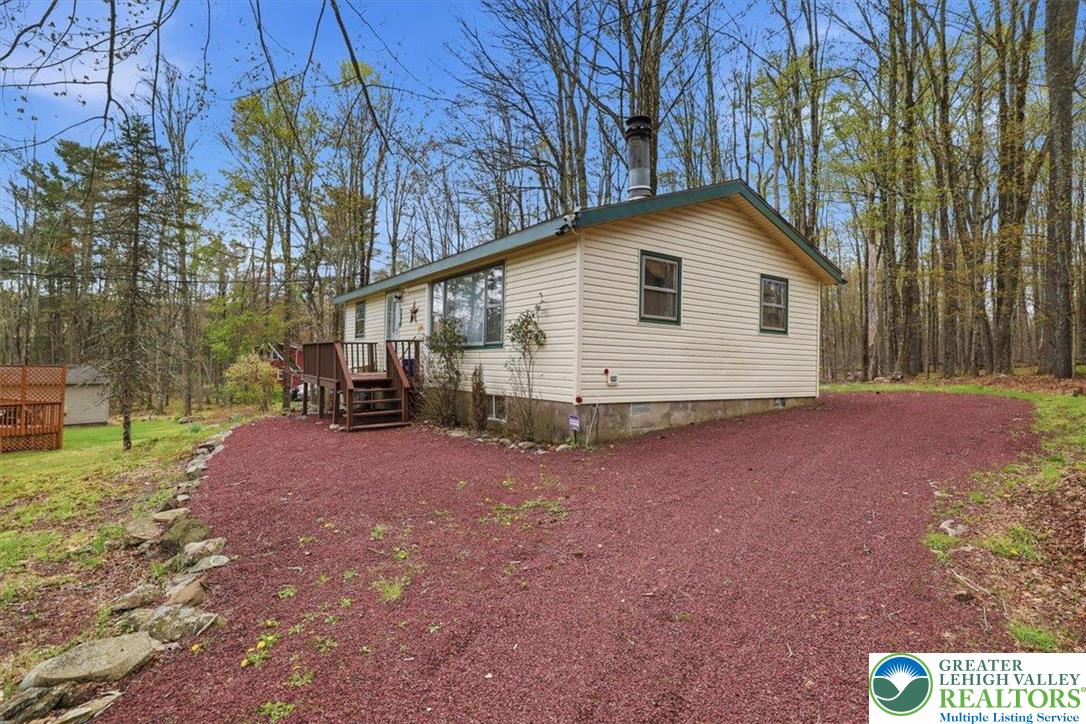 173 Bushkill Drive Property Photo 2