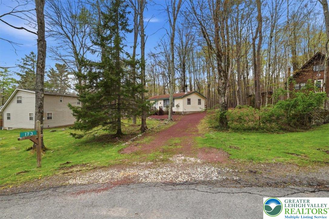 173 Bushkill Drive Property Photo 8