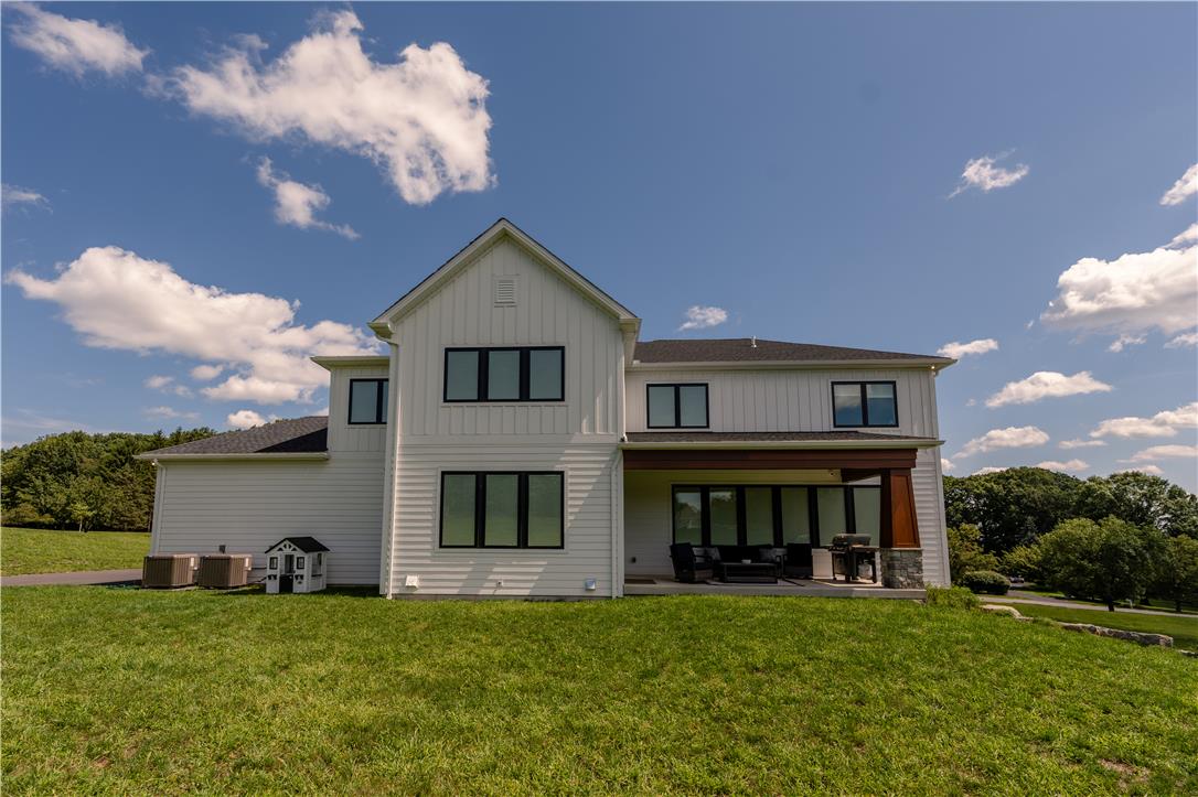 4280 Wyndemere Circle Property Photo 8