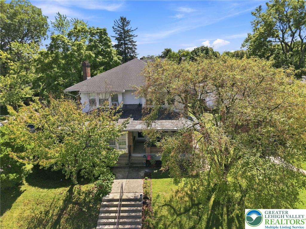 2530 Walnut Street Property Photo 5