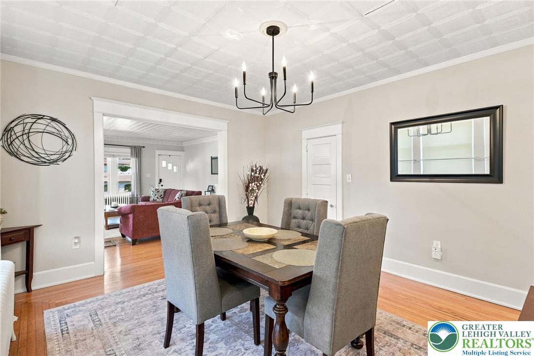 2530 Walnut Street Property Photo 10