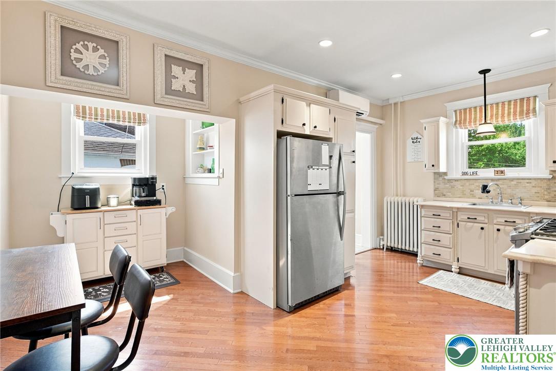 2530 Walnut Street Property Photo 14