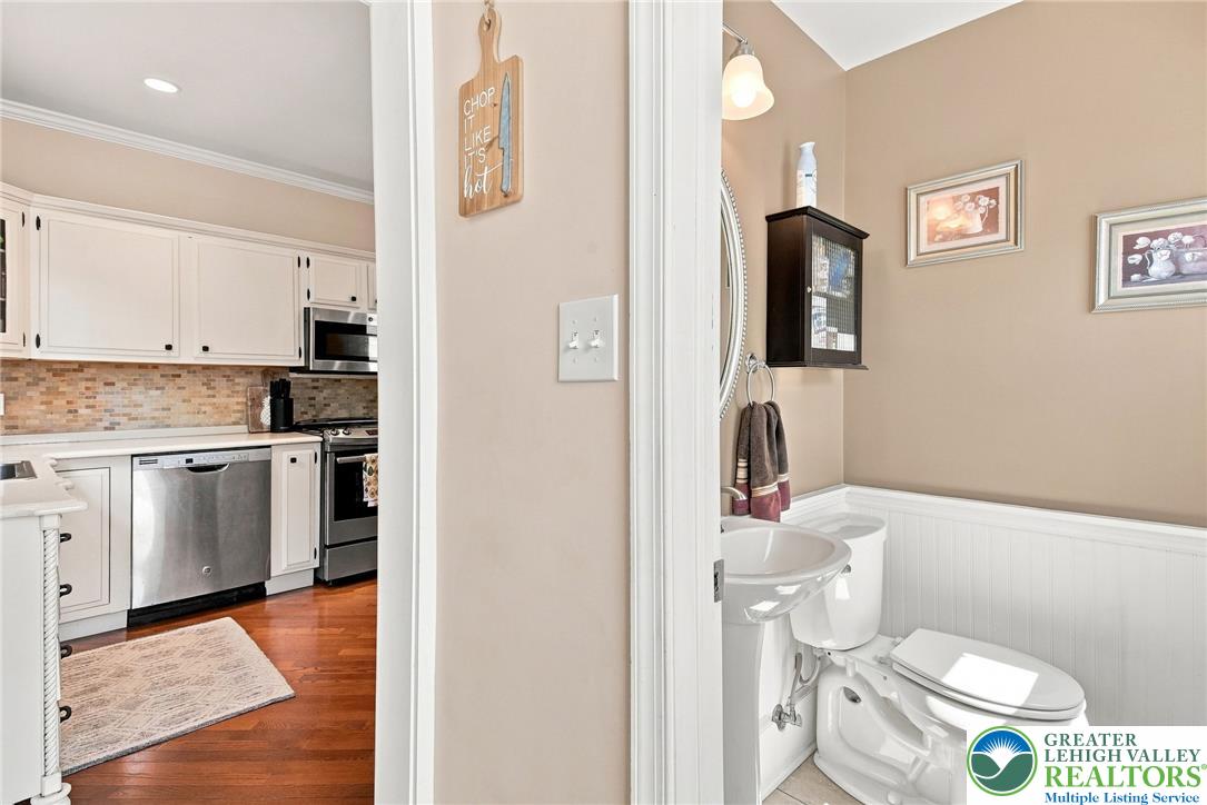 2530 Walnut Street Property Photo 16