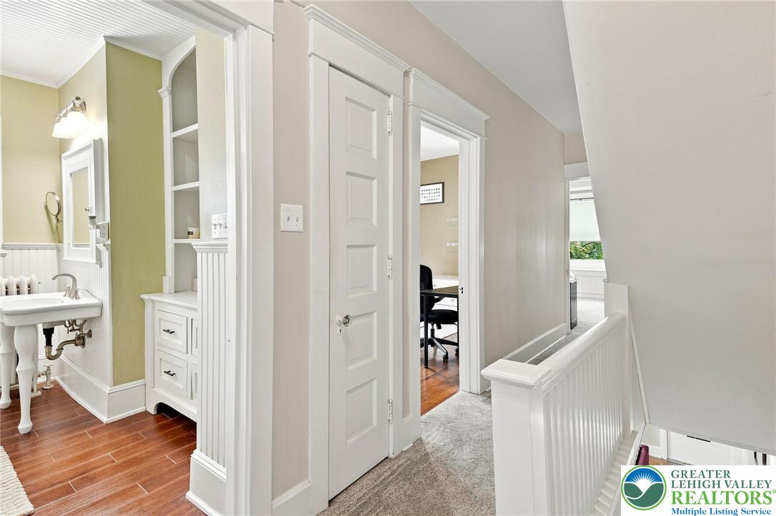 2530 Walnut Street Property Photo 18
