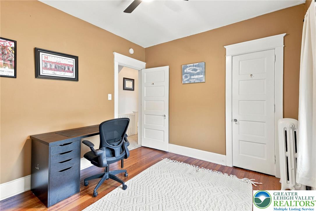 2530 Walnut Street Property Photo 25