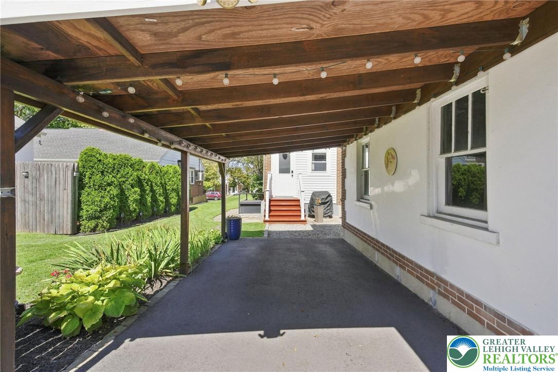 2530 Walnut Street Property Photo 34