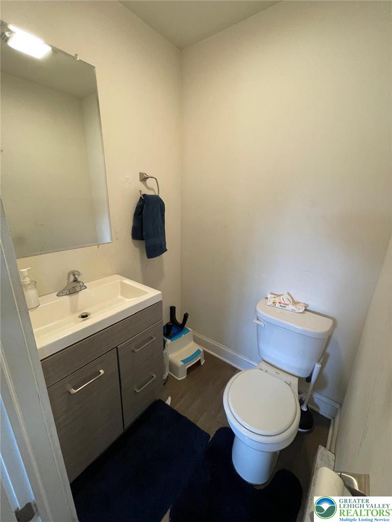 1316 Ferry Street Property Photo 10