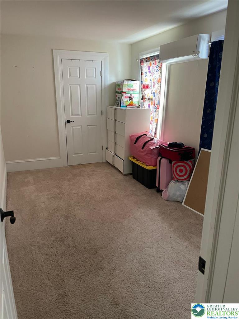 1316 Ferry Street Property Photo 11