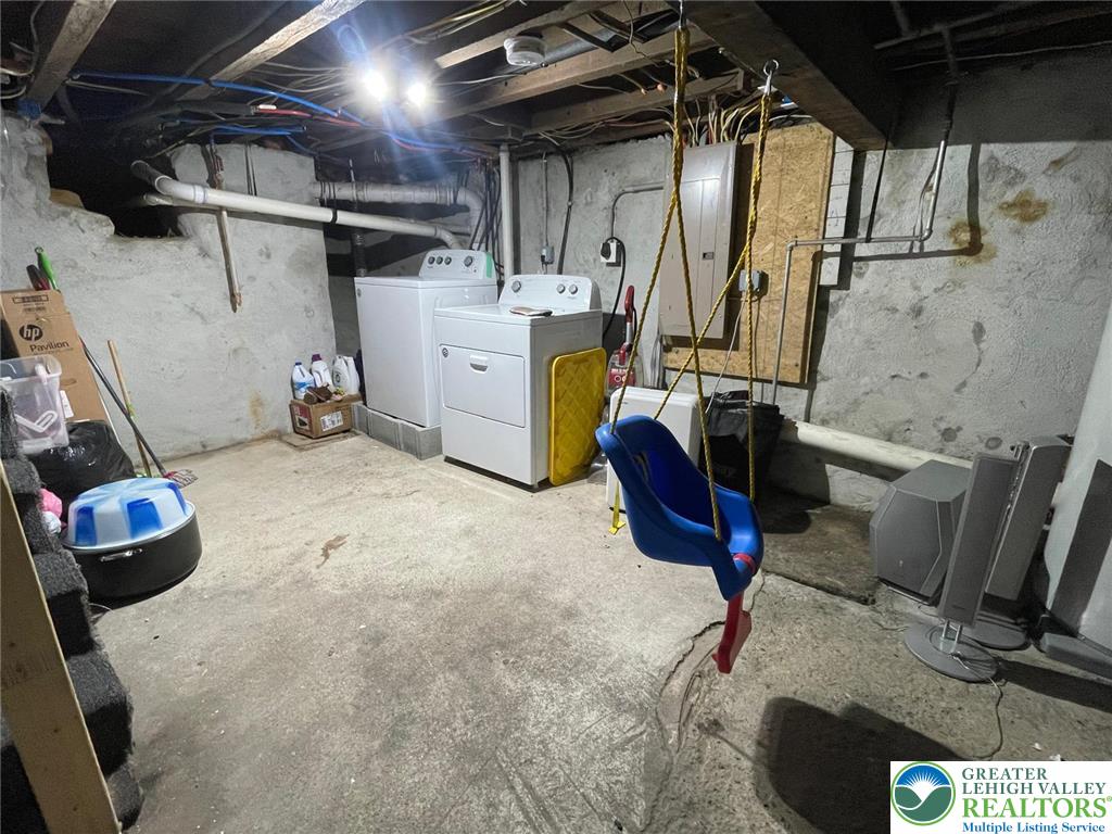1316 Ferry Street Property Photo 18