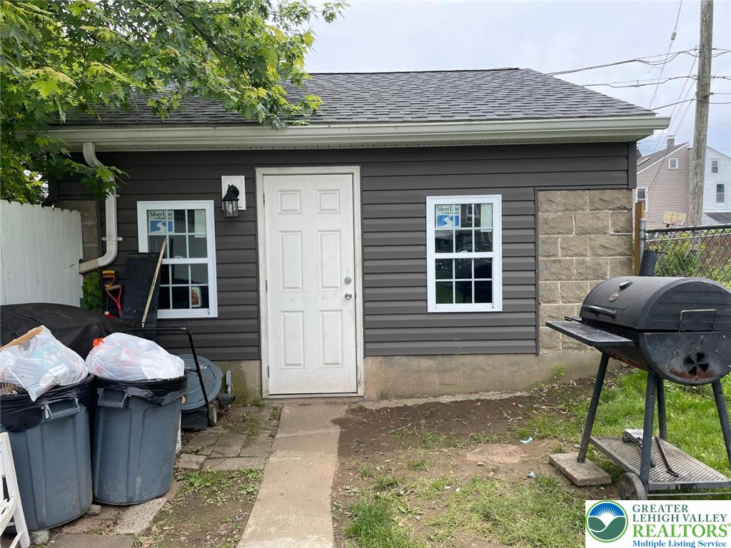 1316 Ferry Street Property Photo 21