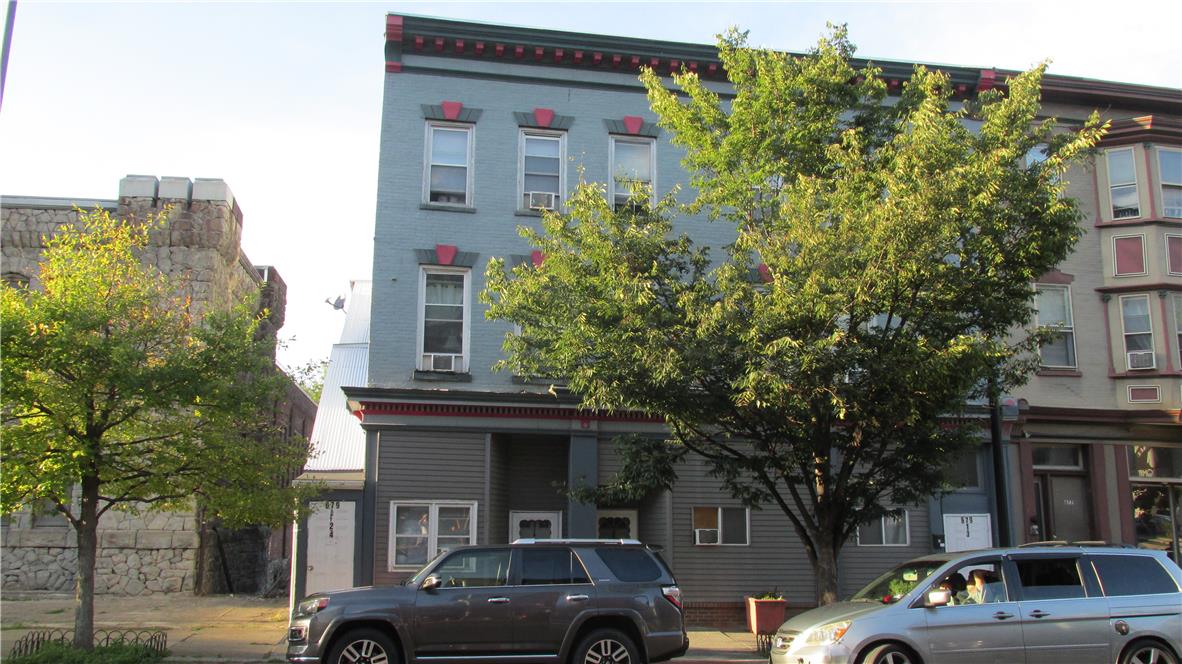 679 Northampton Street Property Photo 2
