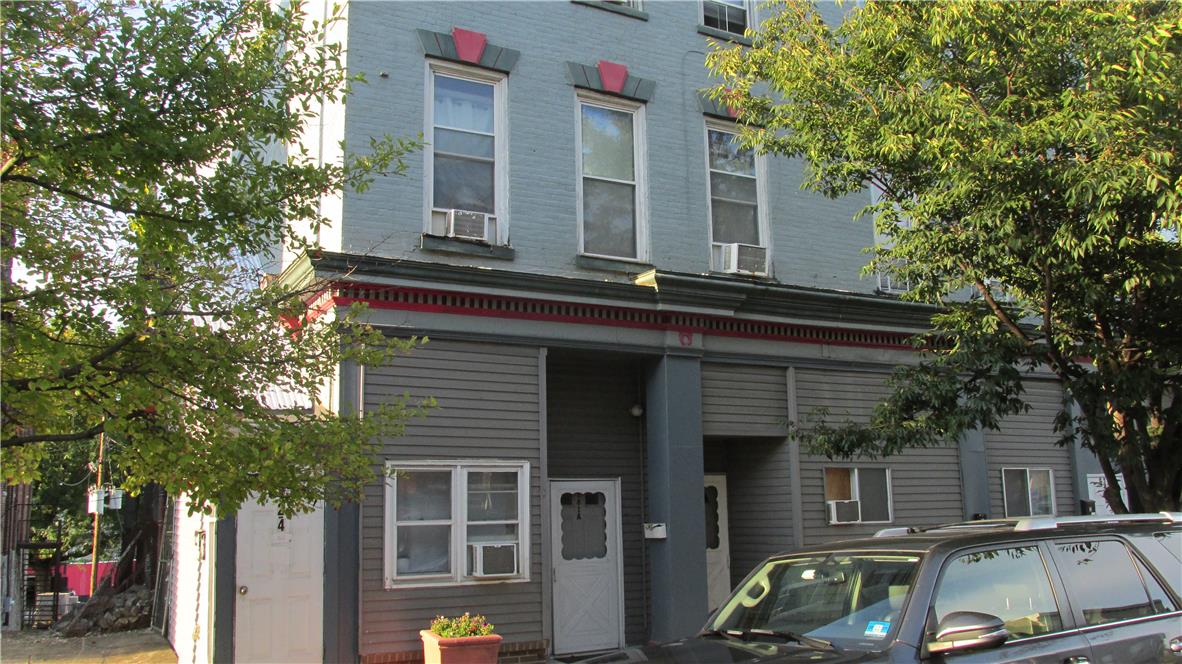 679 Northampton Street Property Photo 3