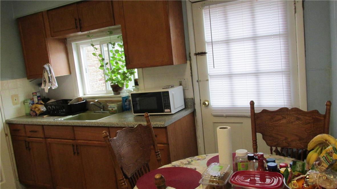 679 Northampton Street Property Photo 7