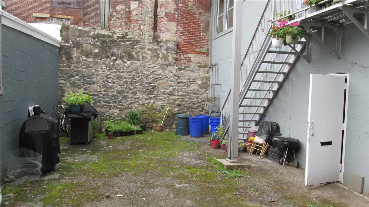 679 Northampton Street Property Photo 44