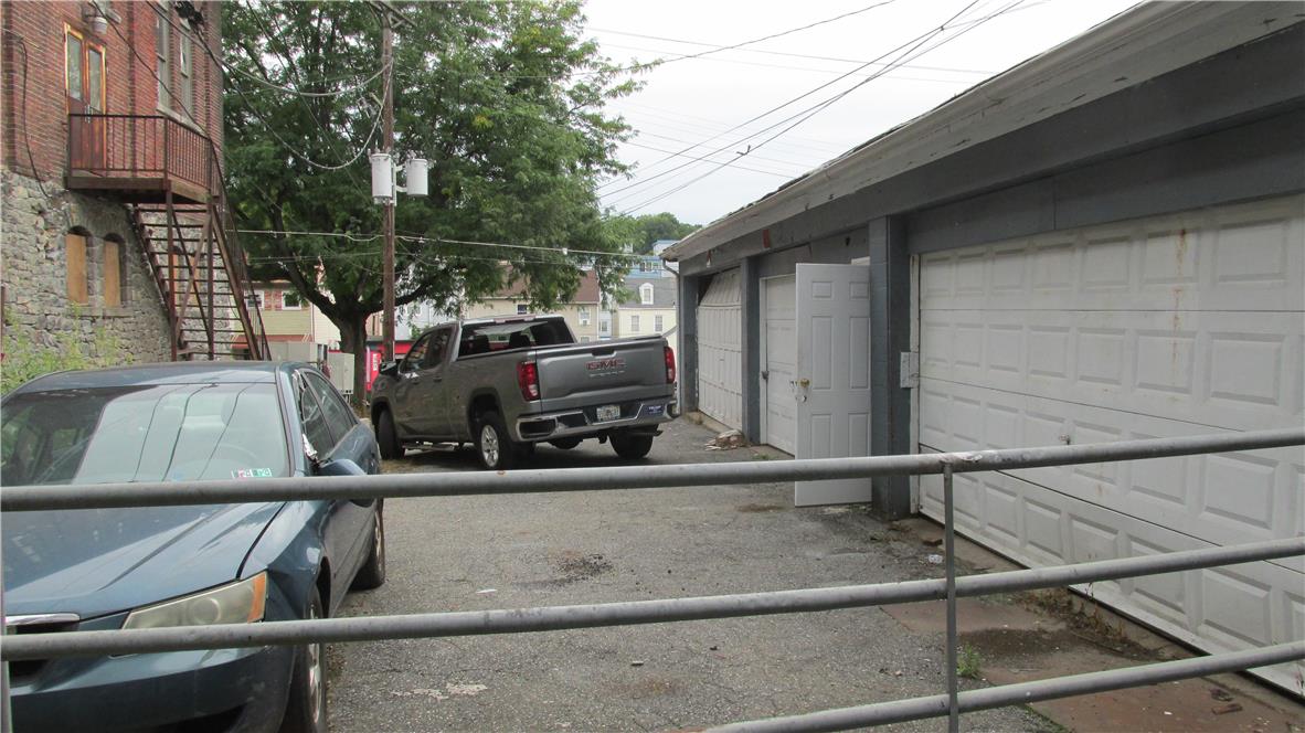 679 Northampton Street Property Photo 45