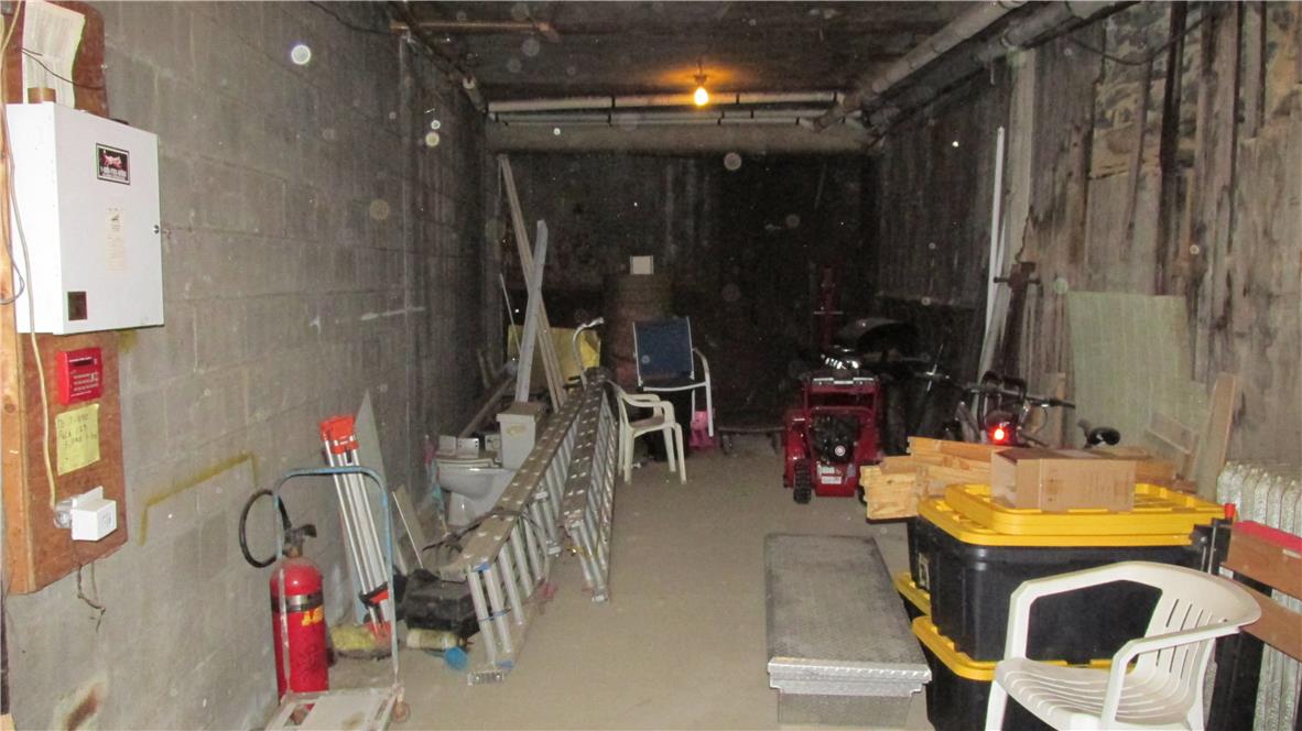 679 Northampton Street Property Photo 48