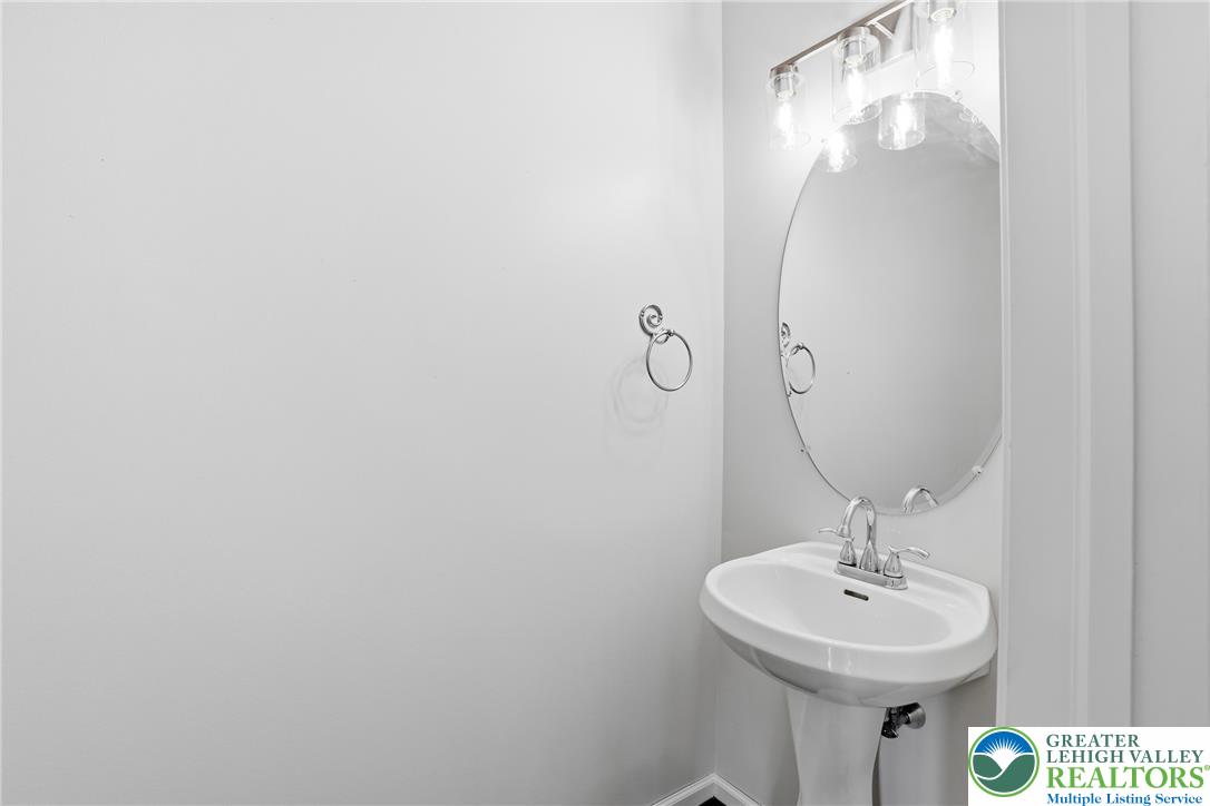 55 Autumn Lane Property Photo 25