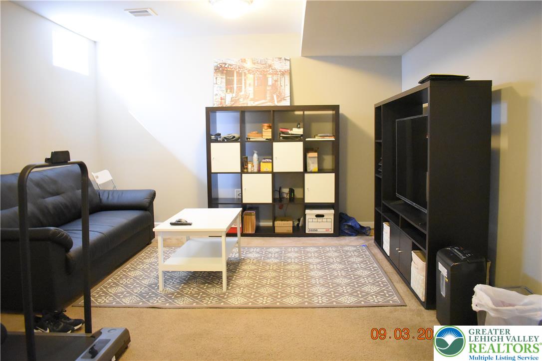 3518 Penfield Way Property Photo 3