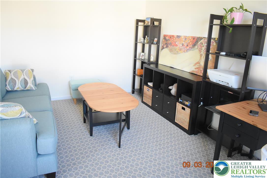 3518 Penfield Way Property Photo 5