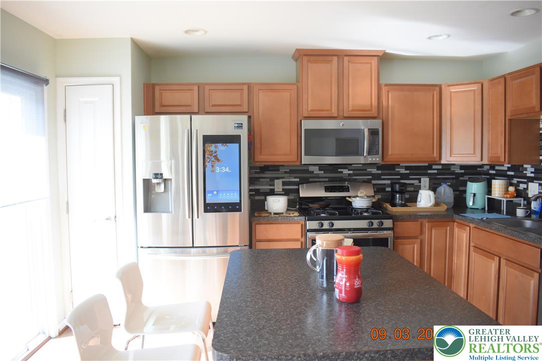 3518 Penfield Way Property Photo 10