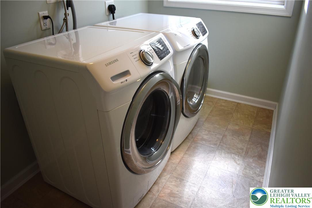 3518 Penfield Way Property Photo 22