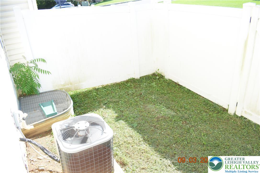3518 Penfield Way Property Photo 23