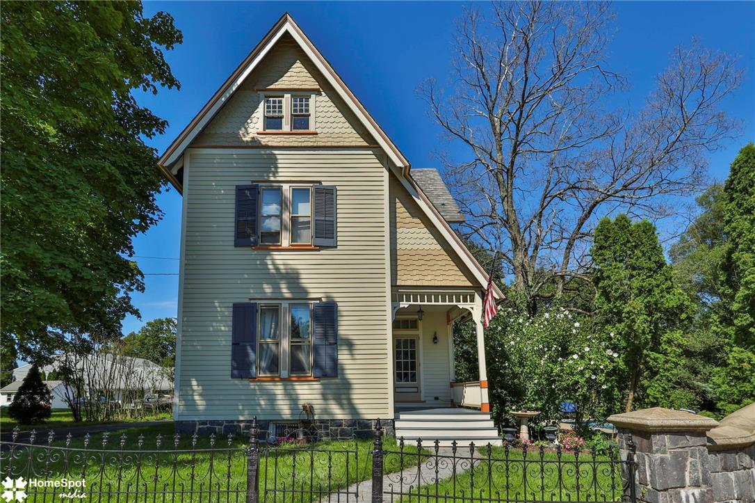 507 East Station Avenue Property Photo 2