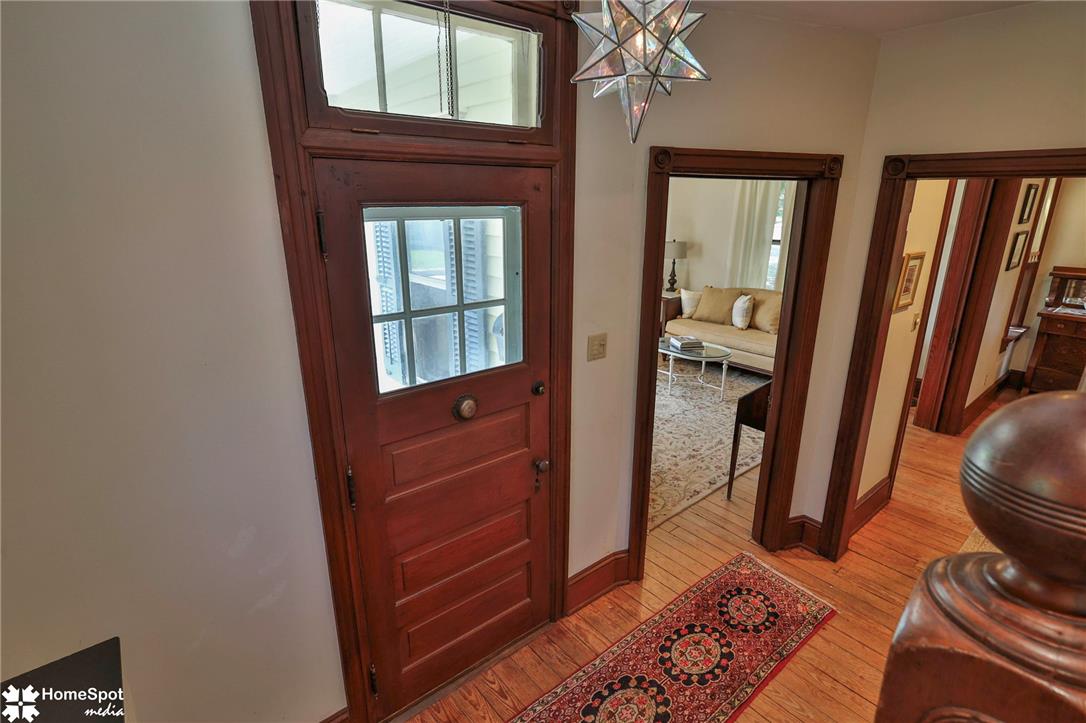 507 East Station Avenue Property Photo 10