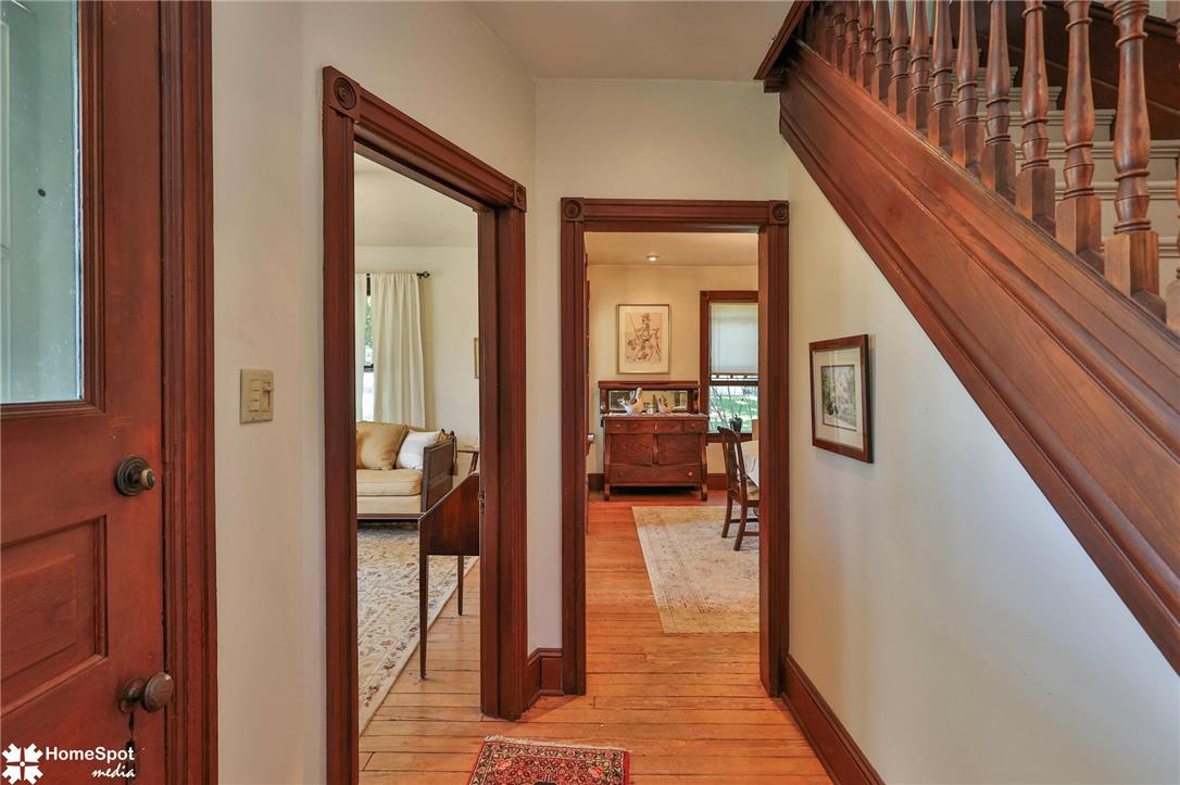 507 East Station Avenue Property Photo 12