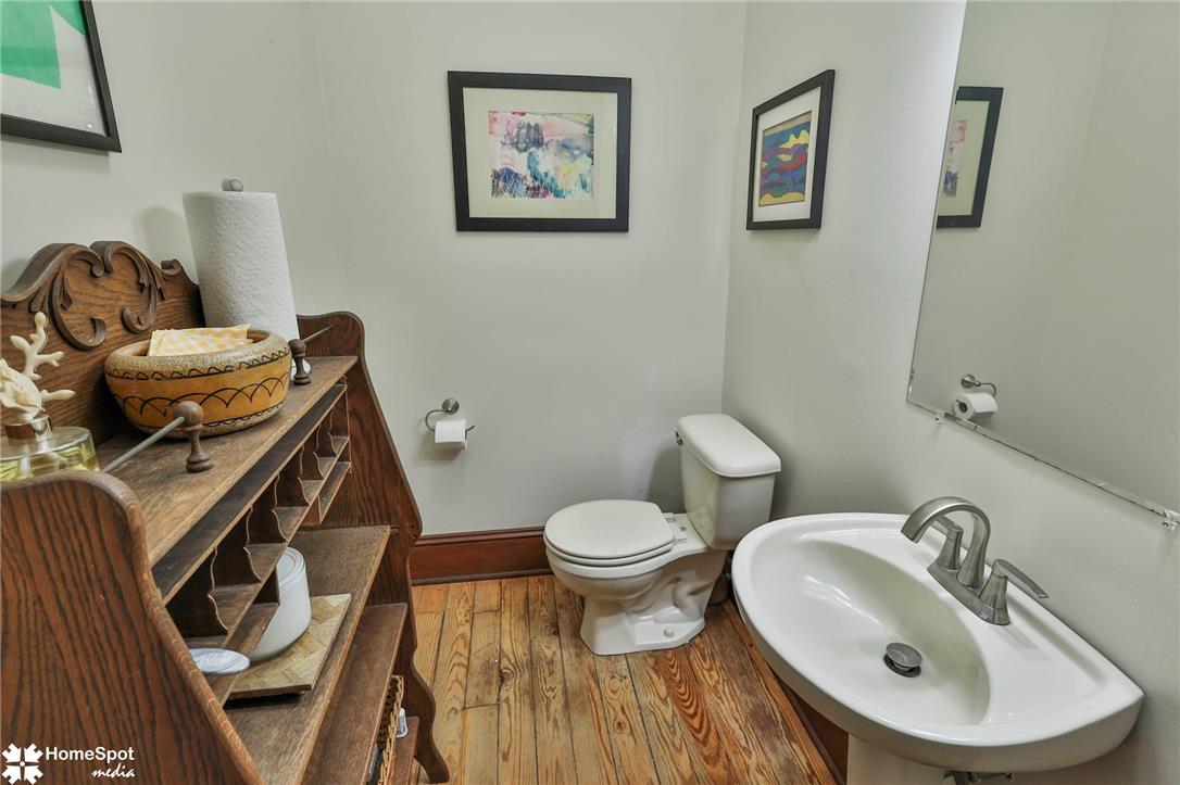 507 East Station Avenue Property Photo 24