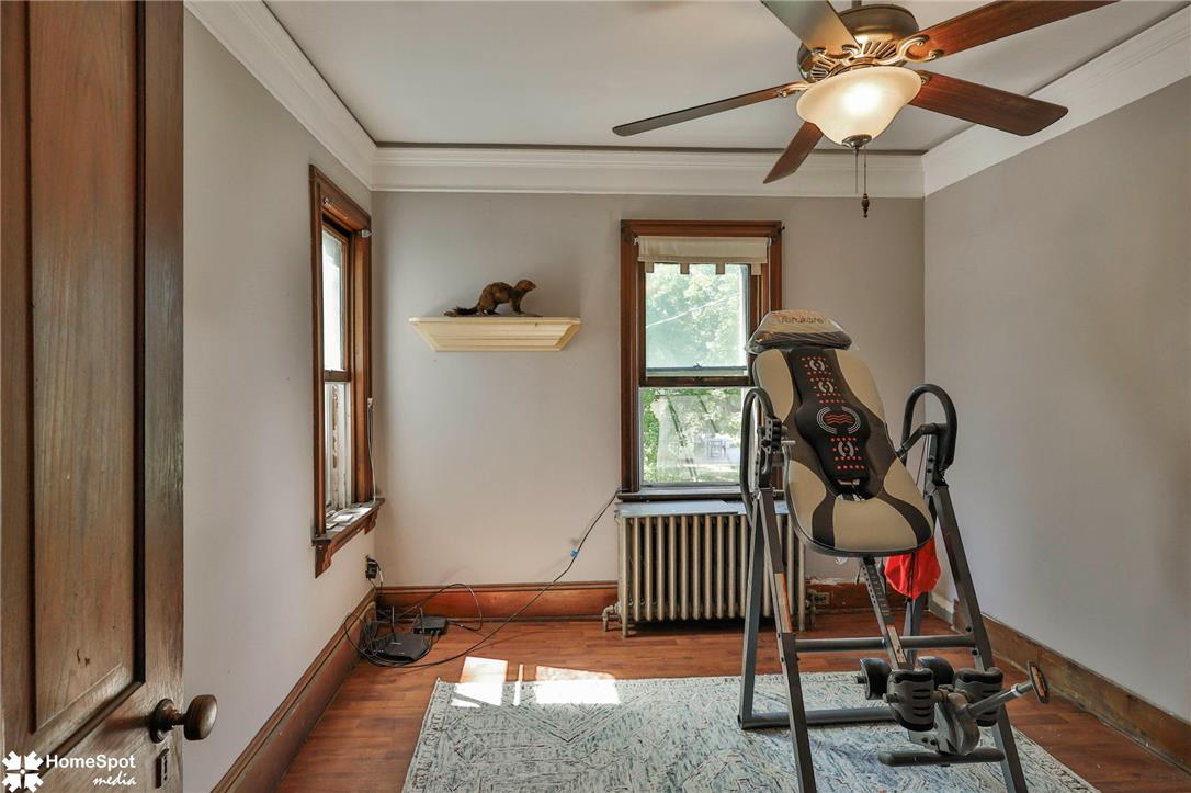 507 East Station Avenue Property Photo 32