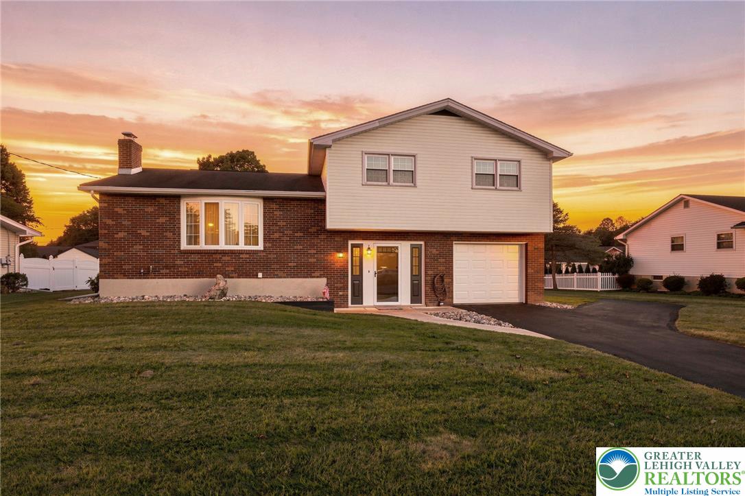 1543 Stoke Park Road Property Photo 1