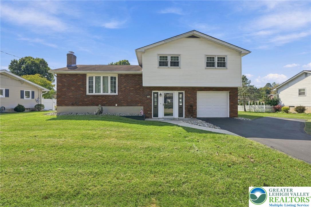 1543 Stoke Park Road Property Photo 2